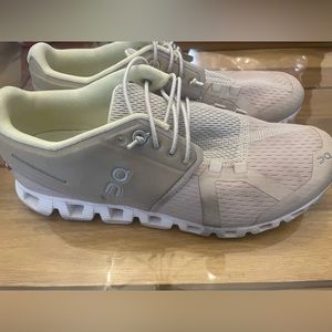 ON Cloud Sand Pearl Shoes size 7.5